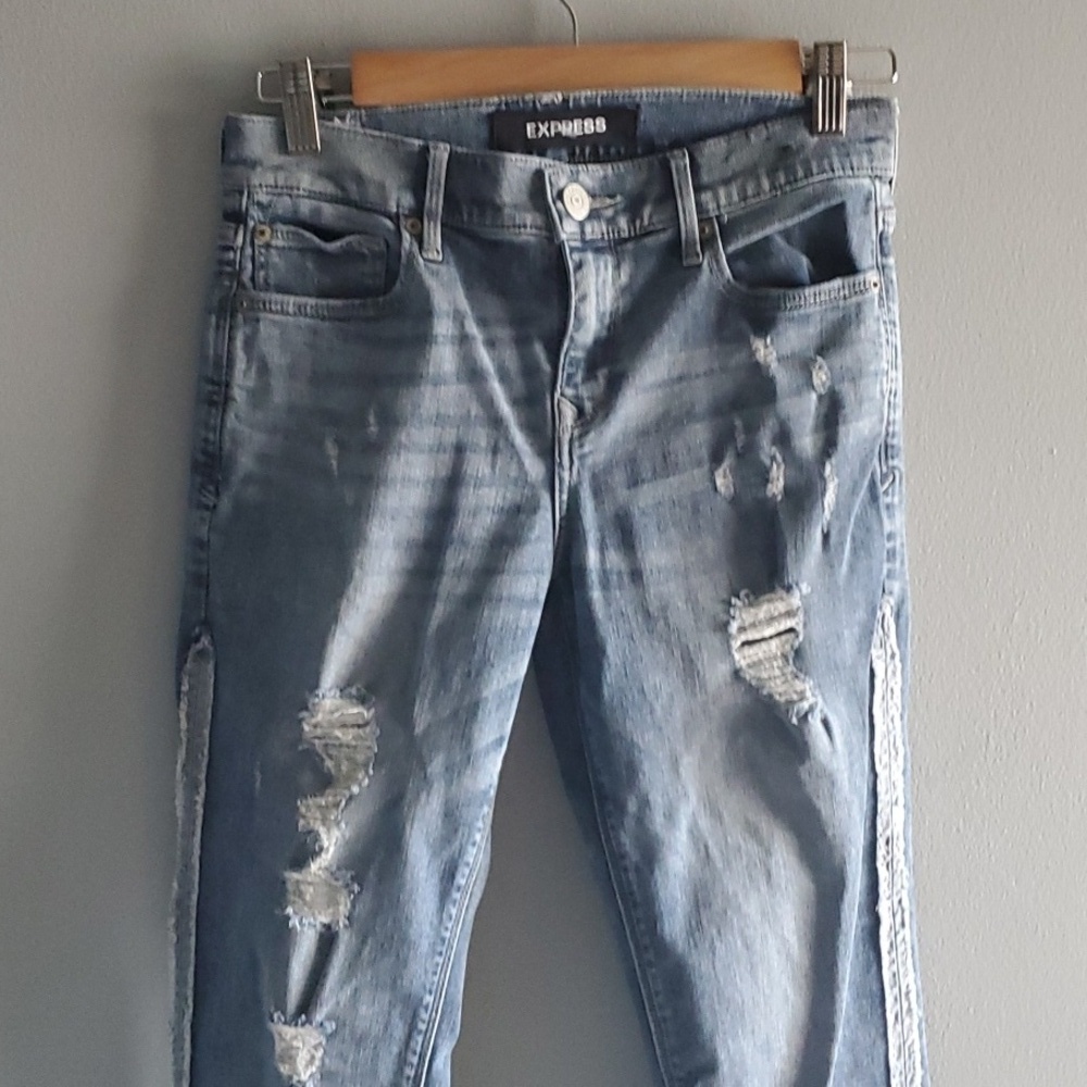 Express Jeans Womens Size 2 Blue Cropped Skinny Mid-rise Cool Accents Frayed